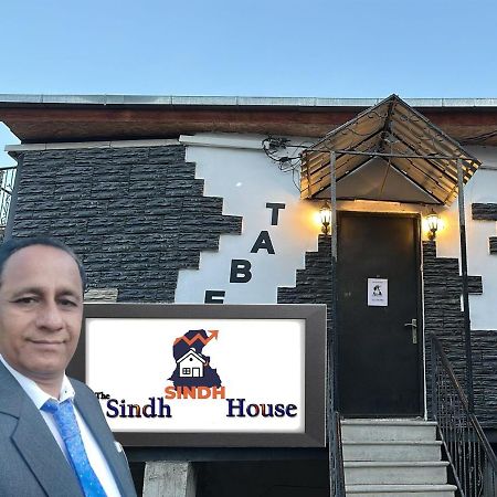The Sindh House - Indus Aroma Restaurant Tbilisi Hotell Exteriör bild