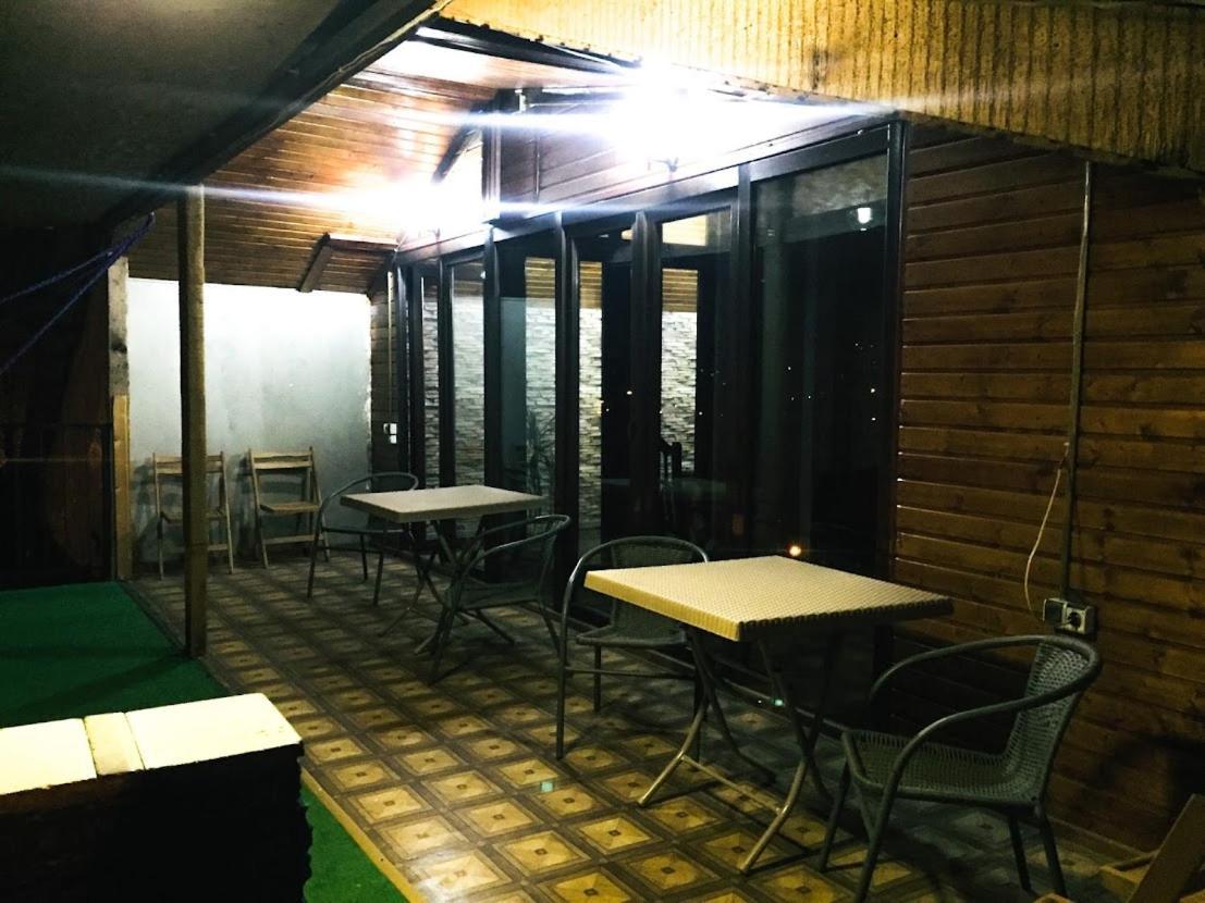 The Sindh House - Indus Aroma Restaurant Tbilisi Hotell Exteriör bild